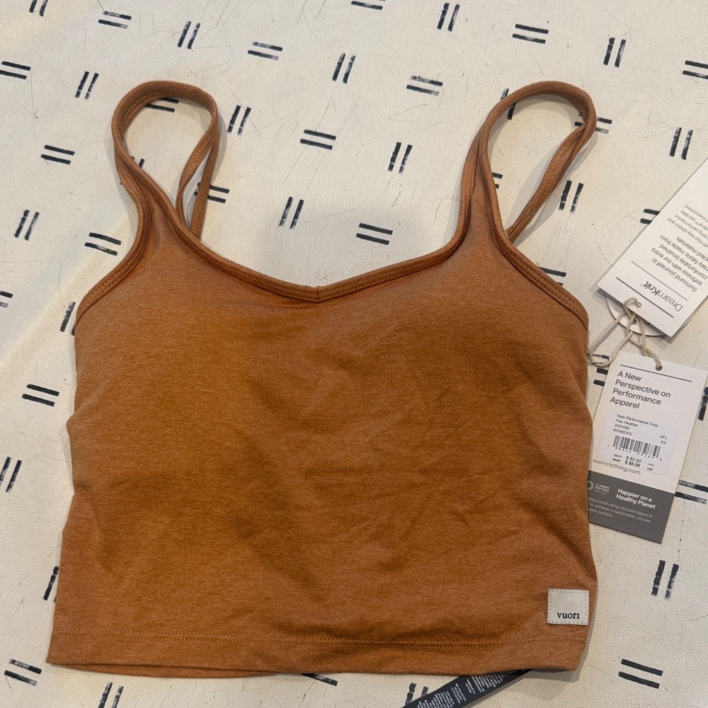 Vuori Flax Heather halo performance crop top